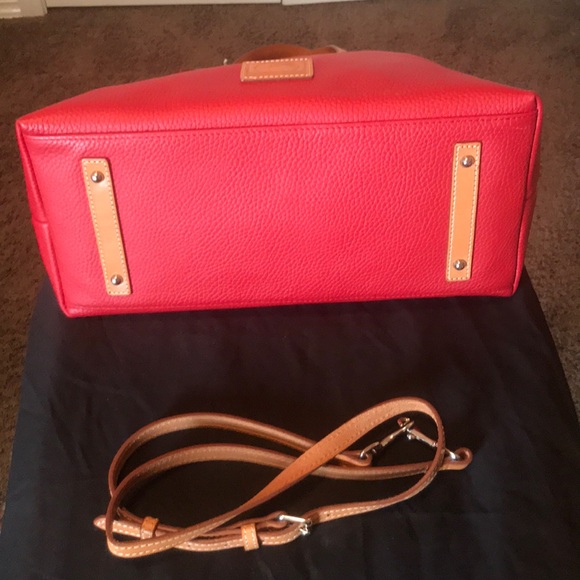 Dooney & Bourke - SOLD - Picture 3 of 8